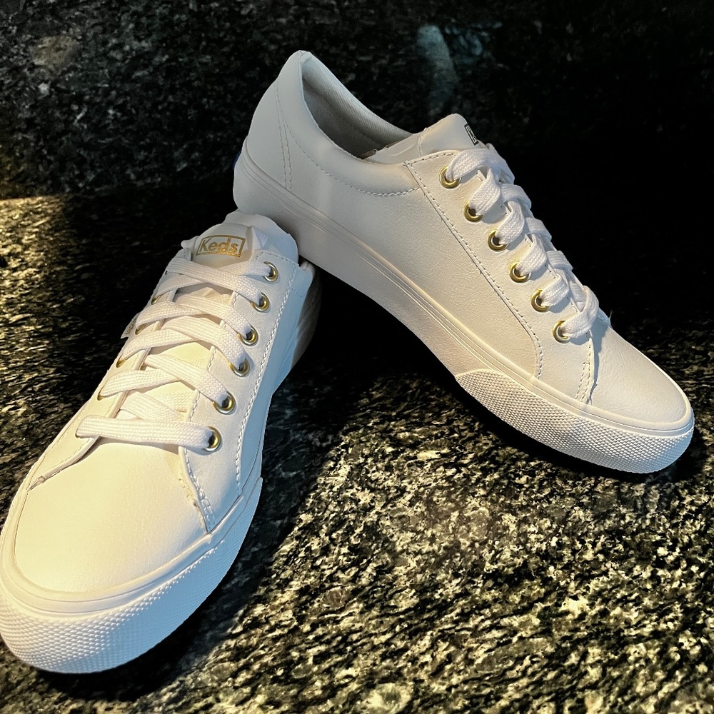 New in Box Keds Sneakers - Jump Kick White/Gold Leather Size 9.5 Style #WH63681